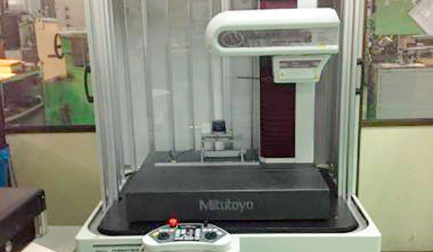 Rugosimetro-perfilometro-mitutoyo-en-mitsubishi-materials-espania
